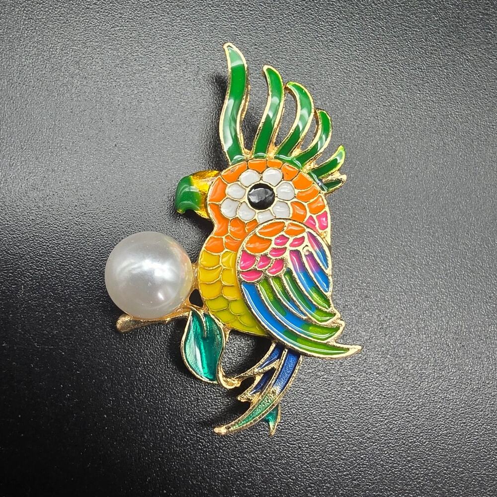 Colorful Parakeet Cockatiel Bird Brooch Yellow Enamel Belly Fashion Jewelry